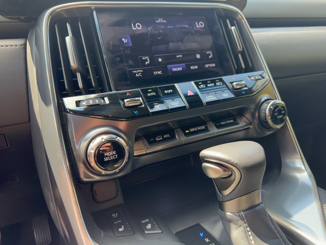 Used 2024 Lexus LX 600 4WD w/ Appearance Package image 22