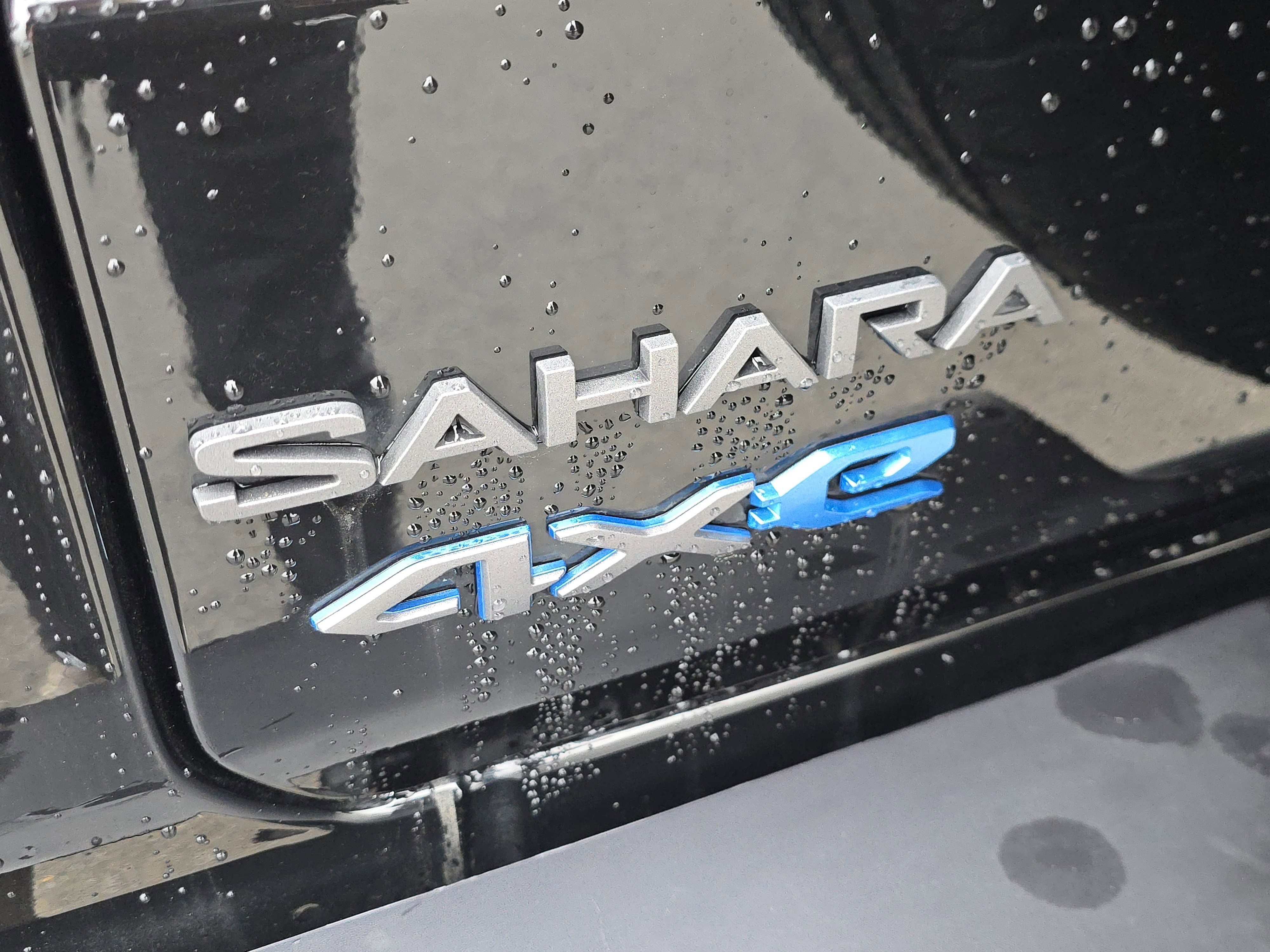 Used 2025 Jeep Wrangler Sahara image 11