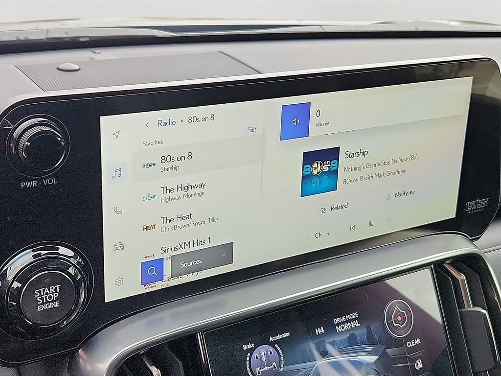 Used 2025 Lexus LX 600 4WD w/ Luxury Package image 18