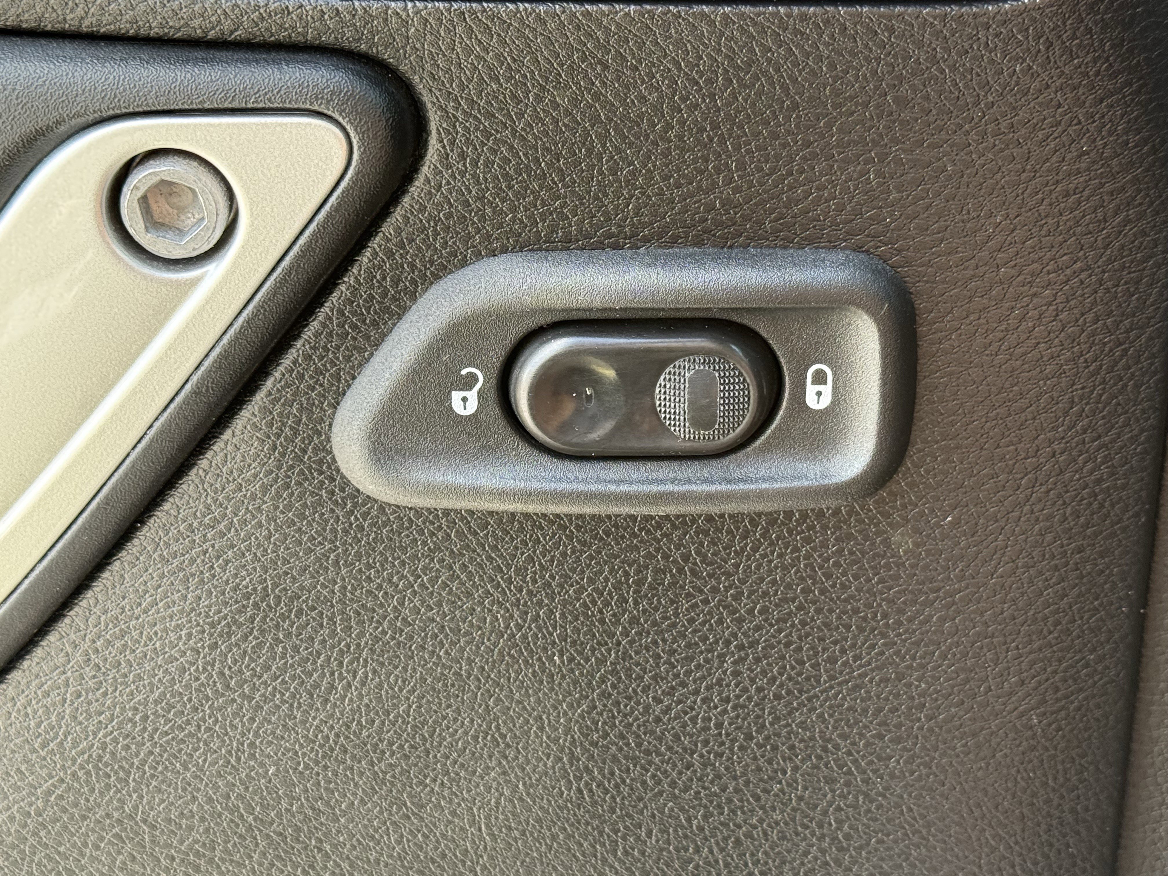 Used 2013 Jeep Wrangler Freedom Edition image 24