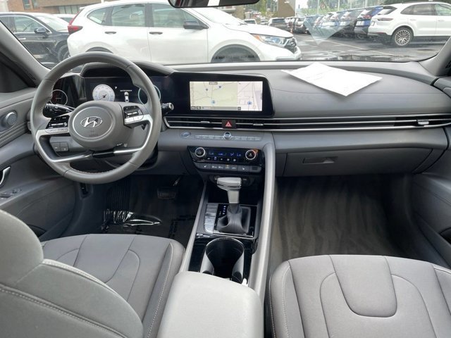 Used 2023 Hyundai Elantra SEL w/ Convenience Package FWD image 6