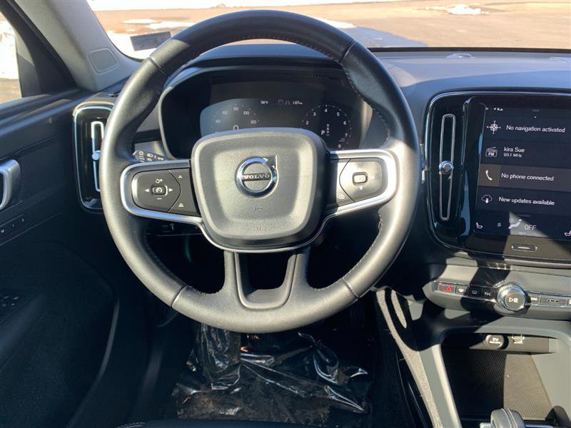 Used 2019 Volvo XC40 T5 Momentum image 16