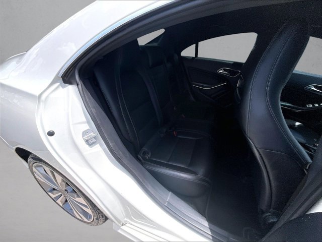 Used 2016 Mercedes-Benz CLA 250 image 28