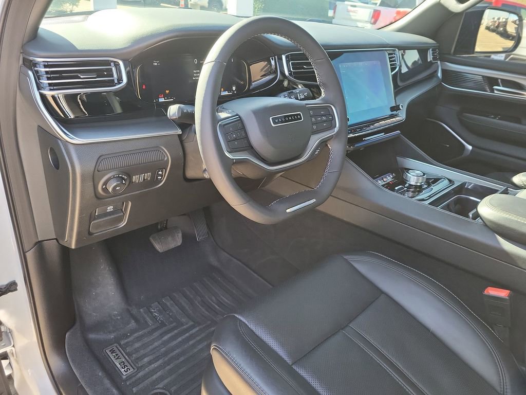 Used 2023 Jeep Wagoneer Series II image 10