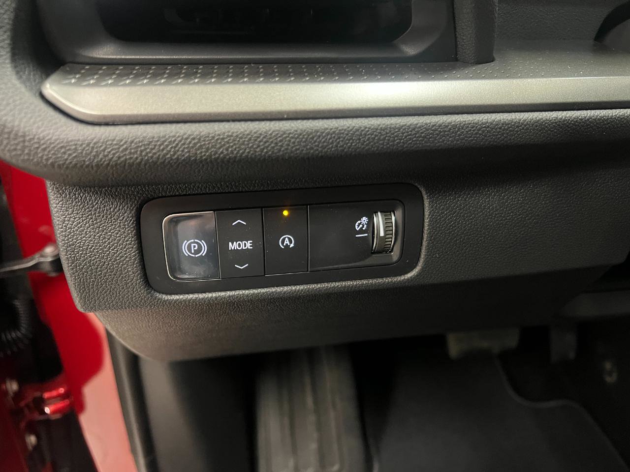New 2026 Chevrolet Traverse LT FWD image 32