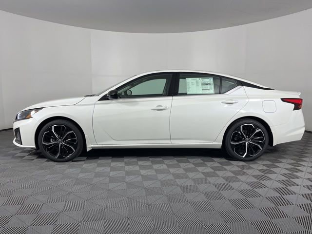 New 2025 Nissan Altima 2.5 SR w/ SR Premium Package image 6