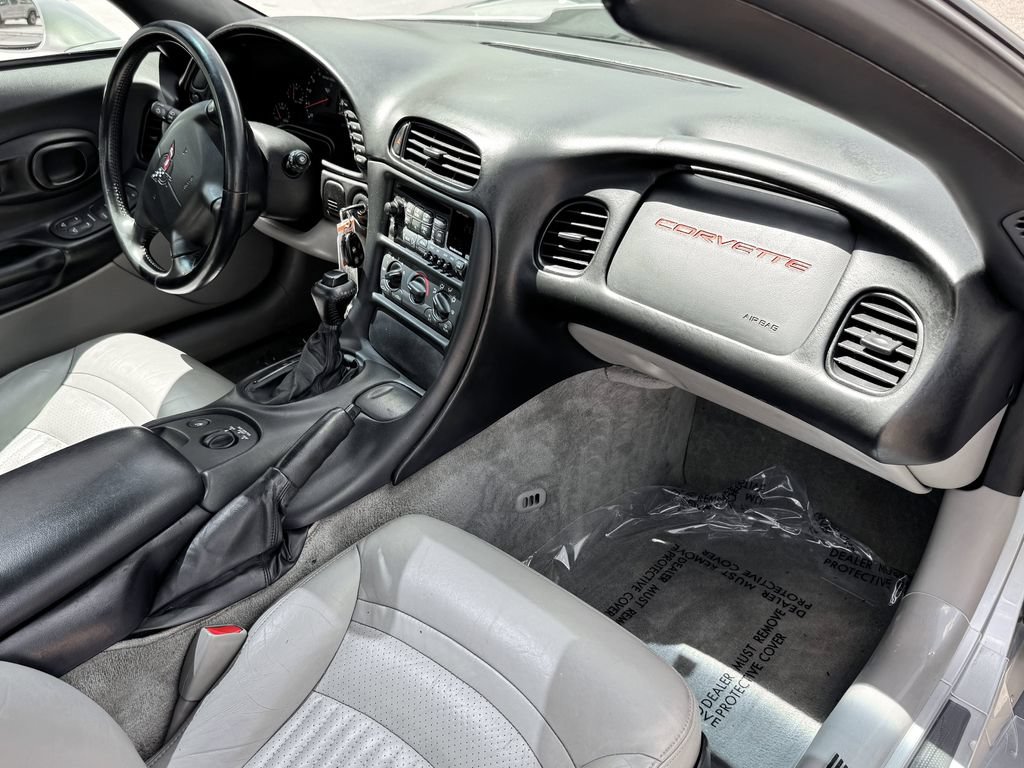 Used 1999 Chevrolet Corvette Coupe RWD image 27