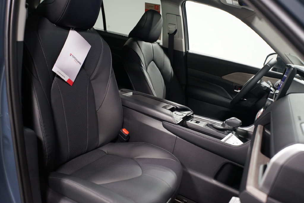 New 2026 Toyota Grand Highlander FWD image 29