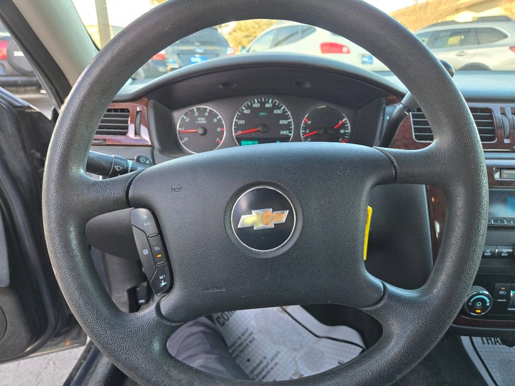 Used 2008 Chevrolet Impala LT image 14