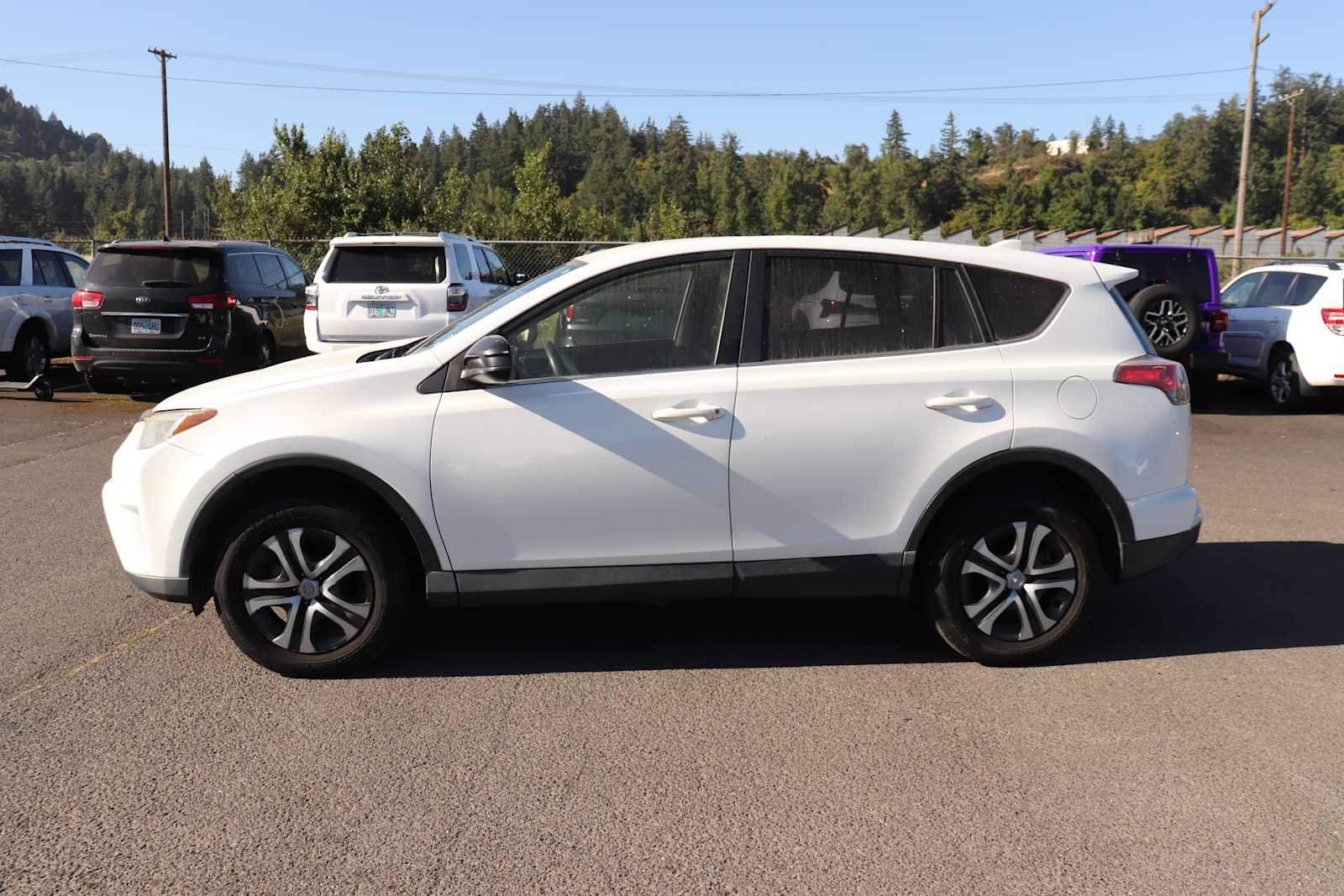 Certified 2018 Toyota RAV4 LE w/ All Weather Liner Package FWD image 8