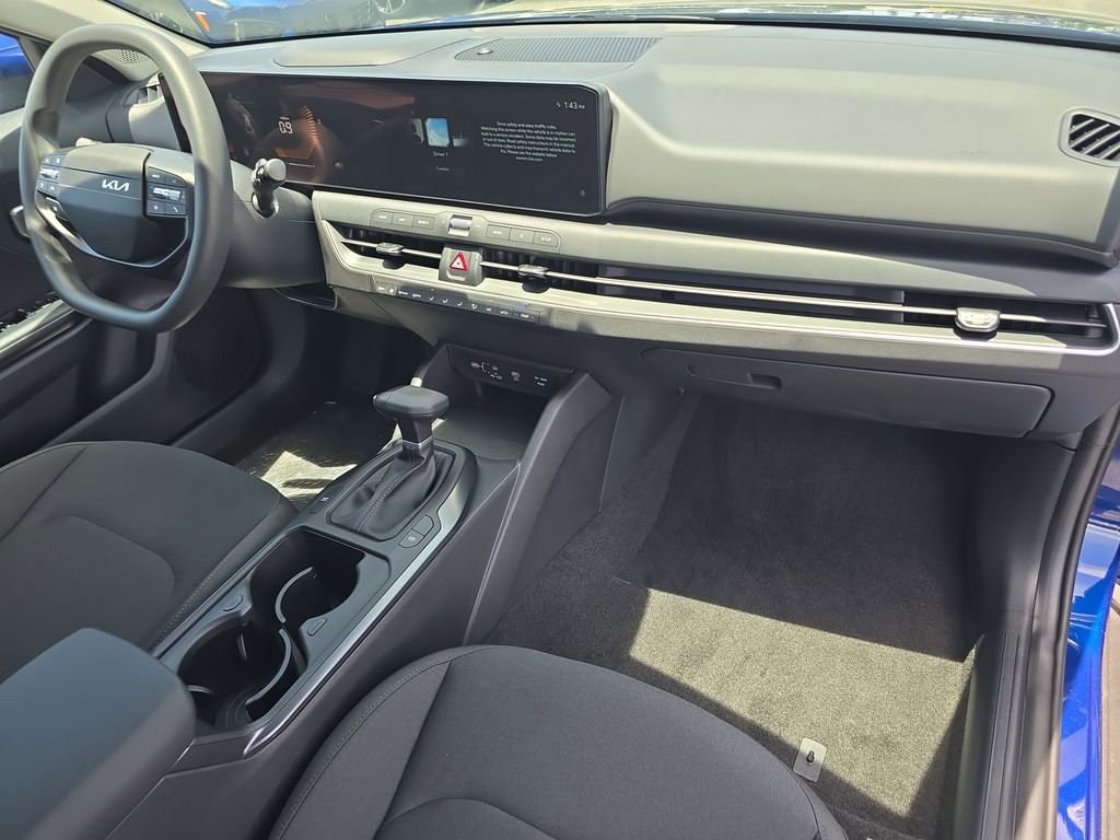 New 2026 Kia K4 FWD image 11