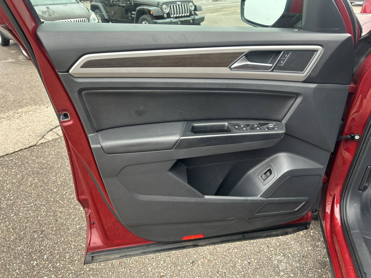 Used 2019 Volkswagen Atlas SE w/ Panoramic Sunroof Package AWD/4WD image 15
