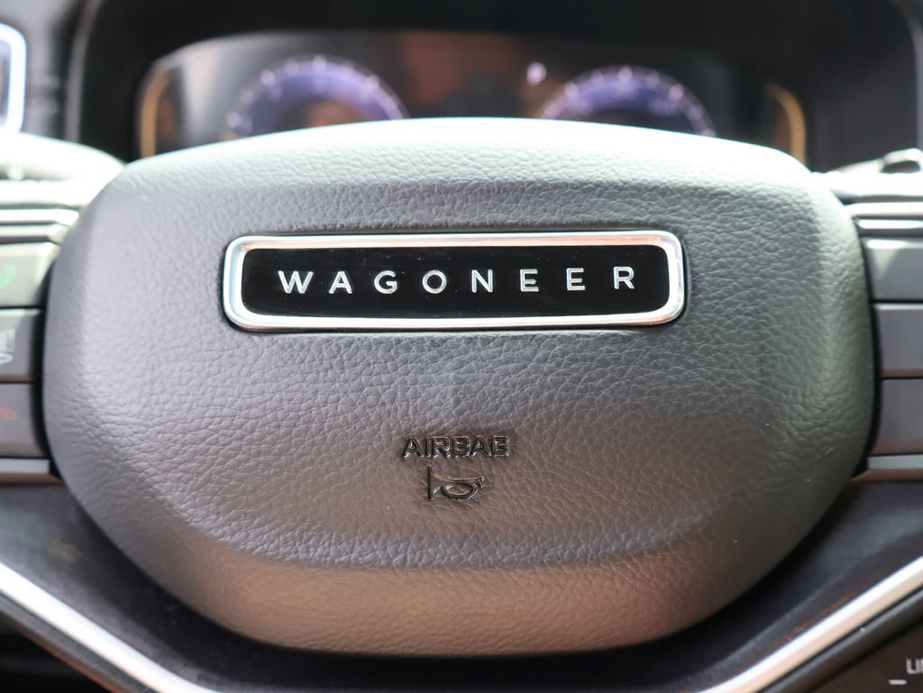 Used 2023 Jeep Wagoneer 4WD image 27