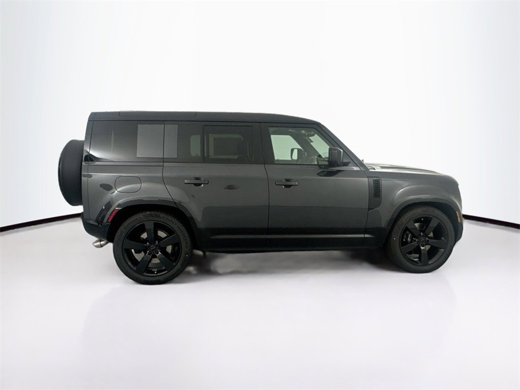 New 2026 Land Rover Defender 110 V8 image 4