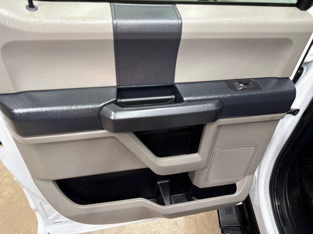 Used 2022 Ford F550 4x4 Crew Cab Super Duty w/ Power Equipment Group image 31
