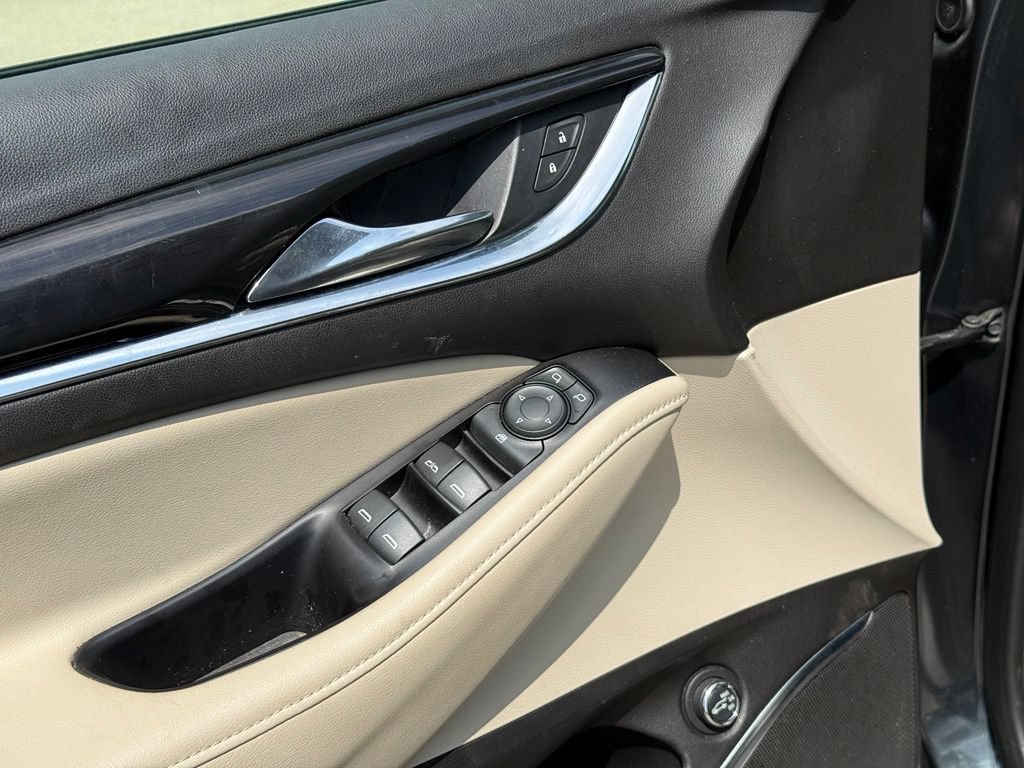 Used 2019 Buick Enclave Essence FWD image 11