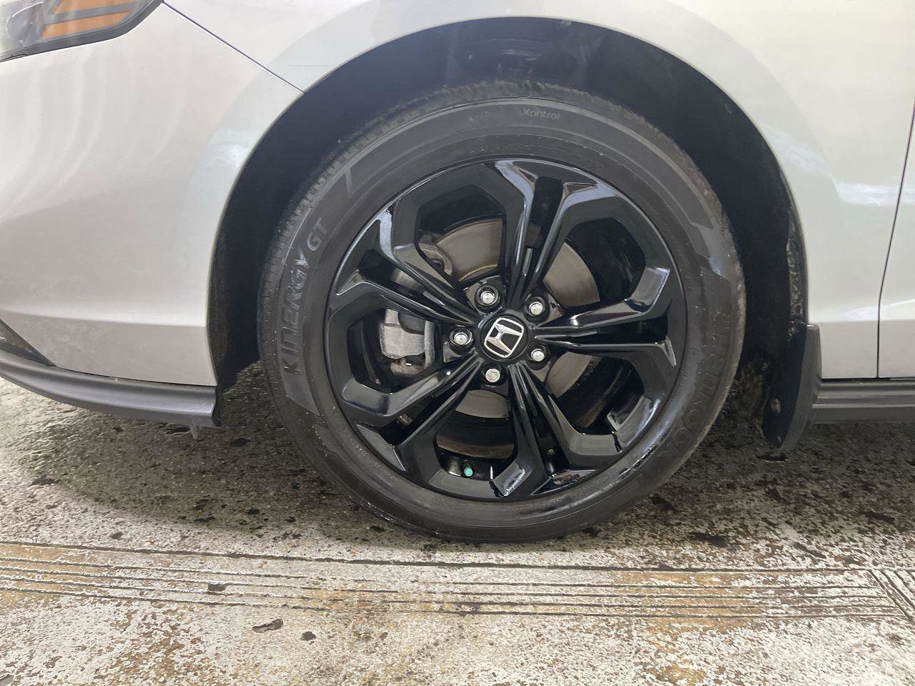 Used 2025 Honda Accord SE image 10