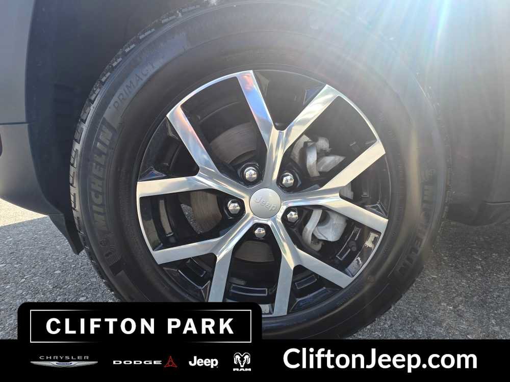 Certified 2023 Jeep Grand Cherokee Limited AWD/4WD image 28
