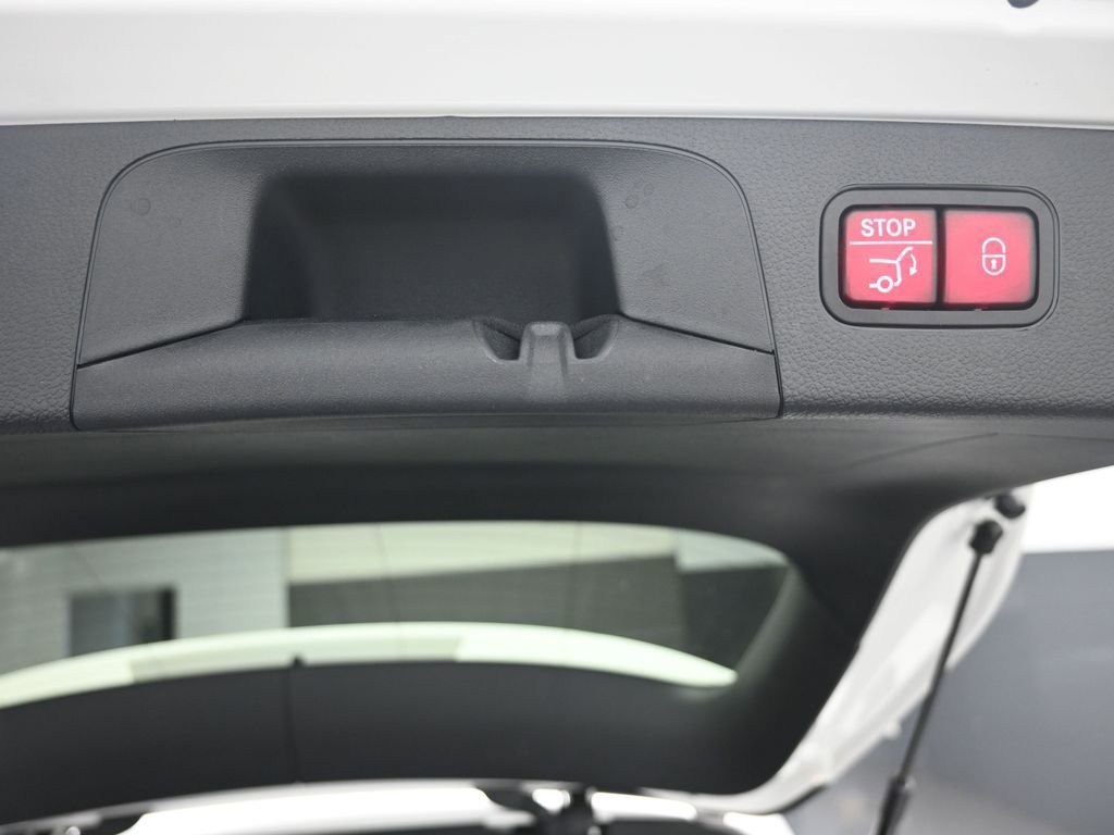 Used 2021 Mercedes-Benz GLC 300 w/ AMG Line image 24