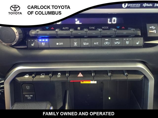 Used 2024 Toyota Tundra Platinum AWD/4WD image 29