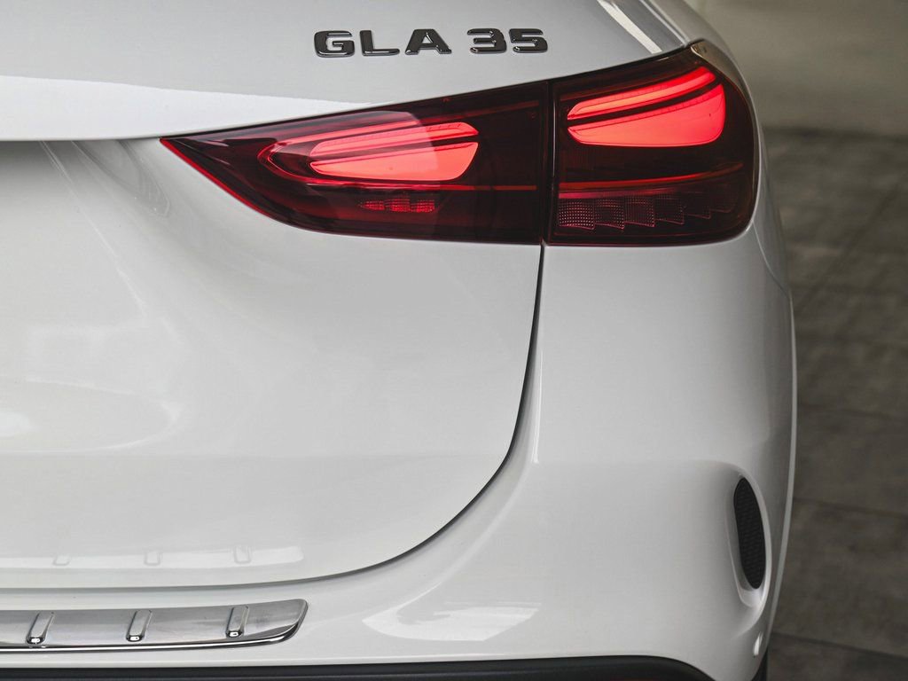 Used 2024 Mercedes-Benz GLA 35 AMG 4MATIC image 53
