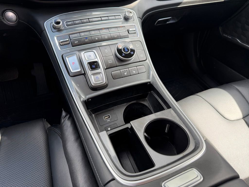 Used 2023 Hyundai Santa Fe SEL w/ Premium Package image 17