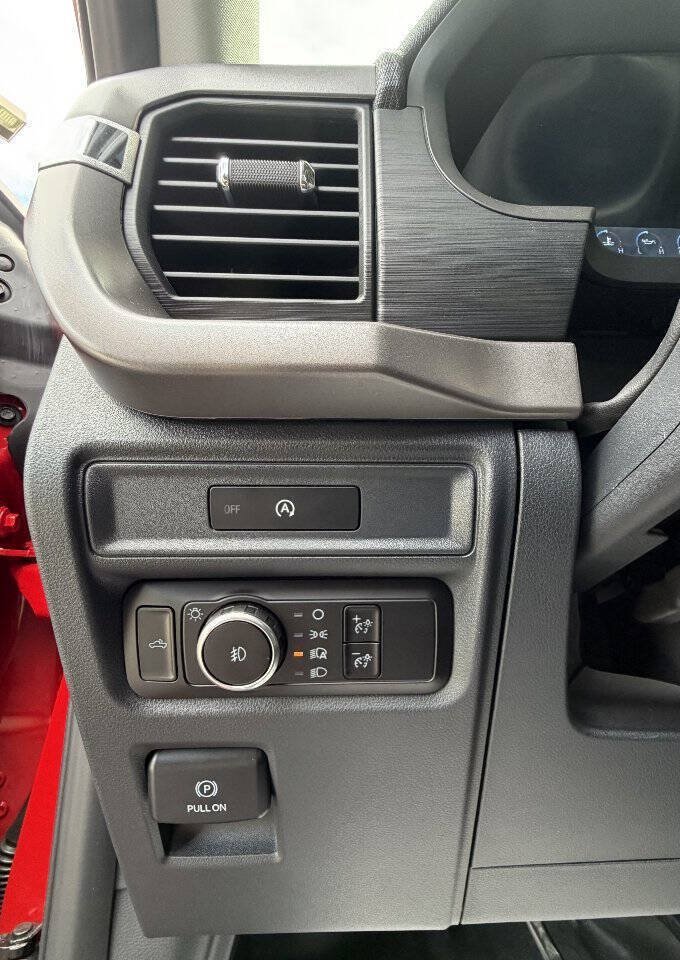 Used 2025 Ford F150 XL RWD image 25
