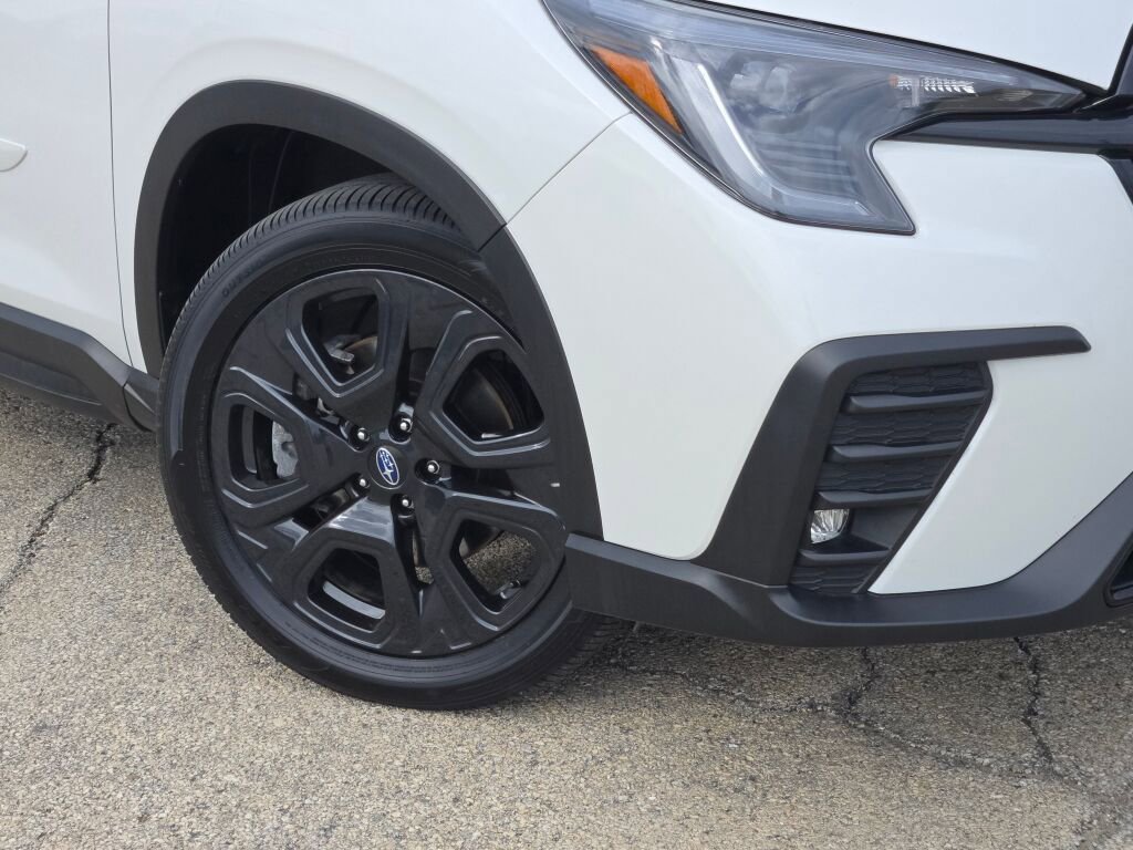 Certified 2024 Subaru Ascent Onyx Edition Limited AWD/4WD image 3