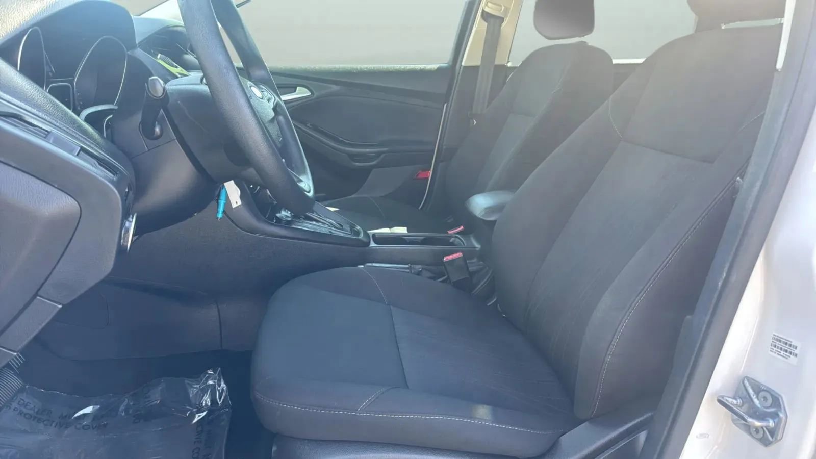 Used 2018 Ford Focus SE FWD image 27
