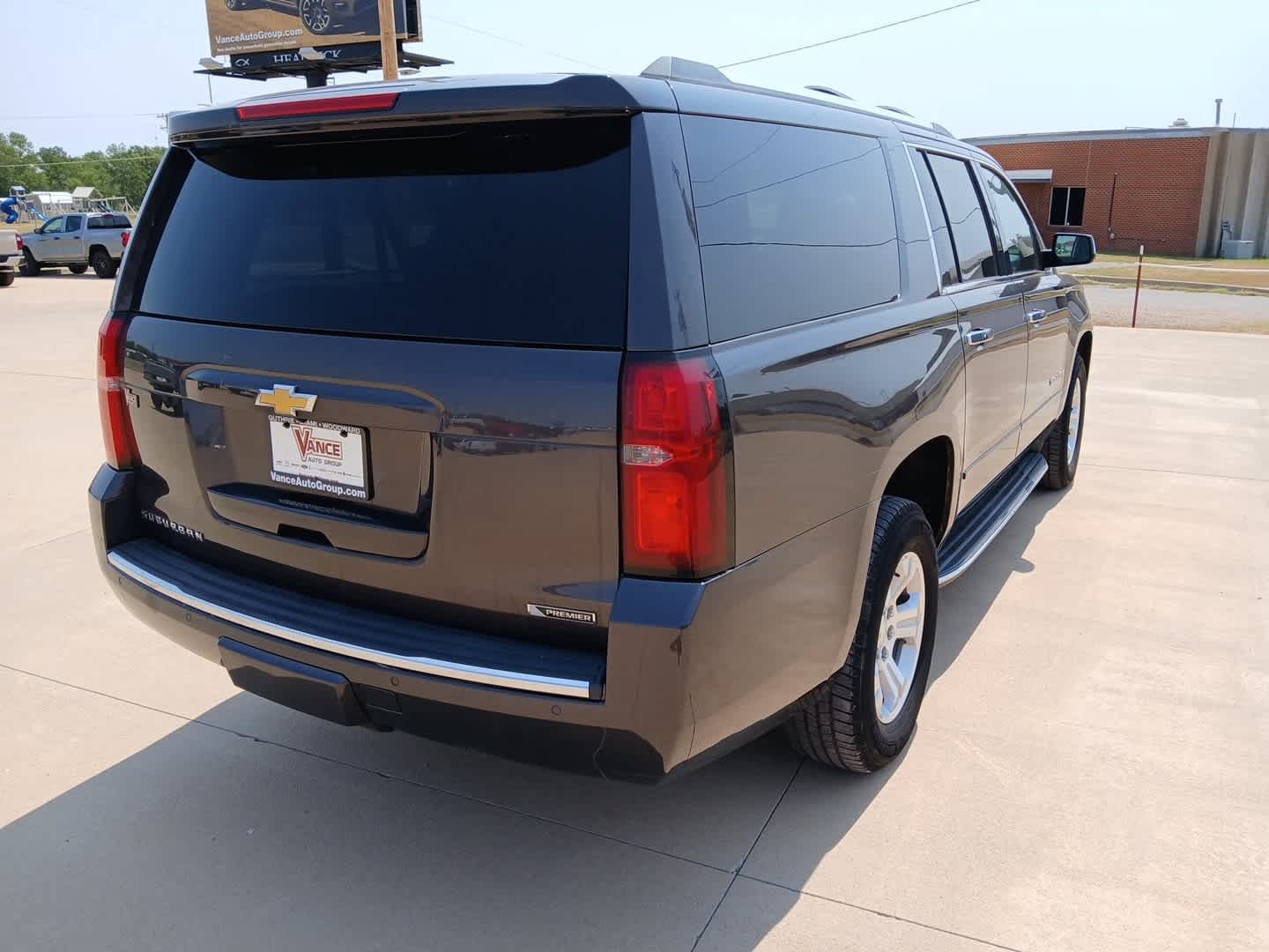 Used 2018 Chevrolet Suburban Premier AWD/4WD image 6