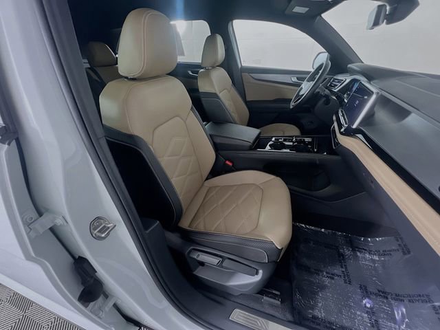 Used 2024 Volkswagen Atlas Cross Sport SE FWD image 30