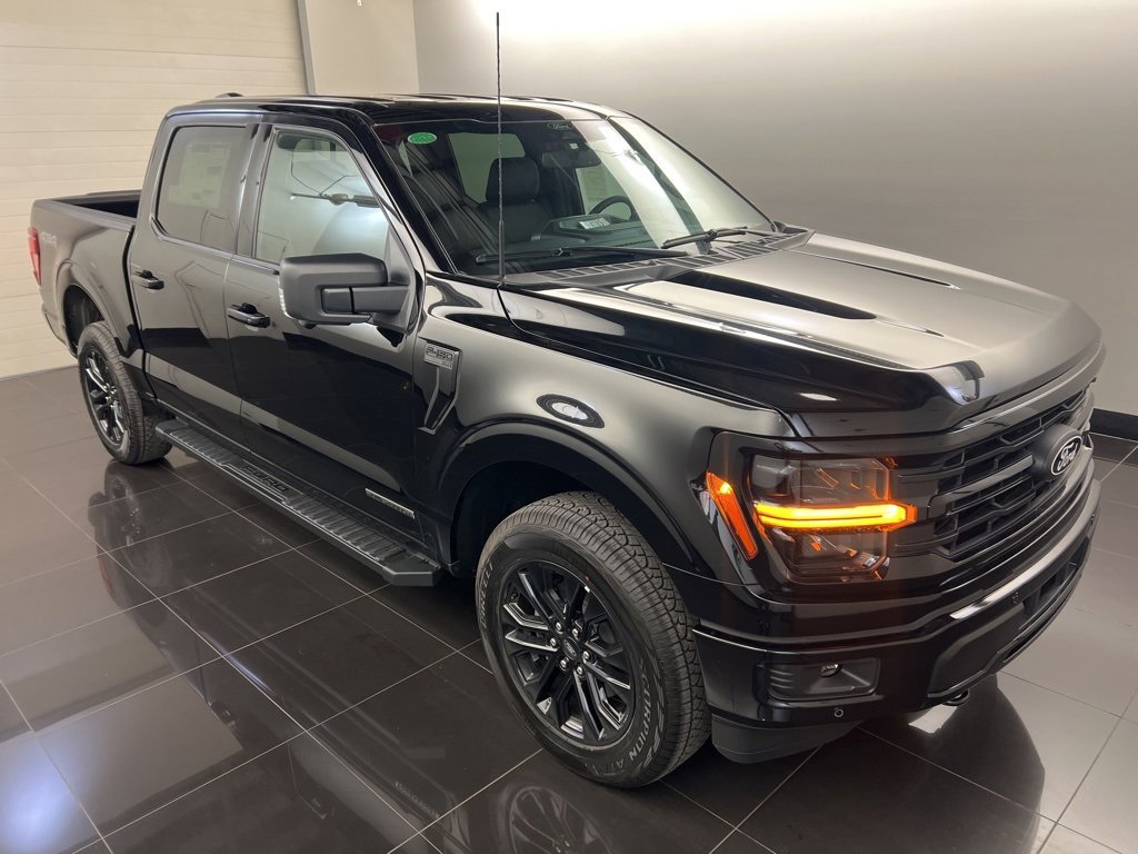 New 2025 Ford F150 XLT w/ Equipment Group 302A MID