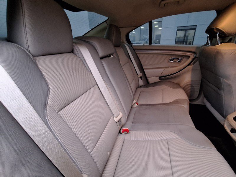 Used 2015 Ford Taurus SEL w/ Equipment Group 201A image 16