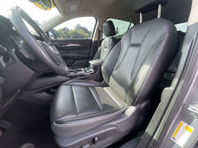 Used 2022 Buick Envision Essence w/ Safety Package FWD image 18