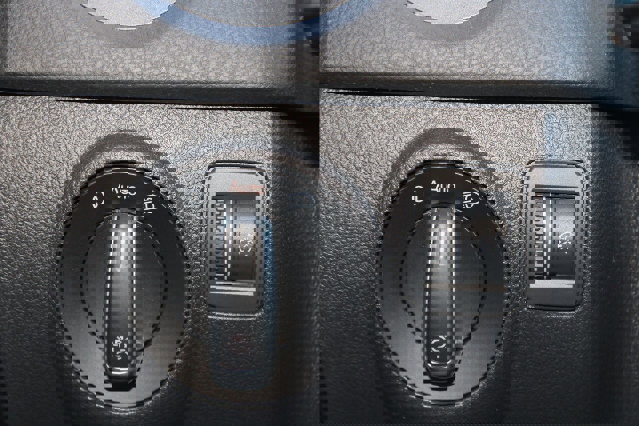 Used 2017 Volkswagen Tiguan S image 21