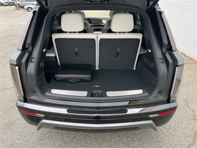 New 2026 Cadillac Vistiq Sport image 4