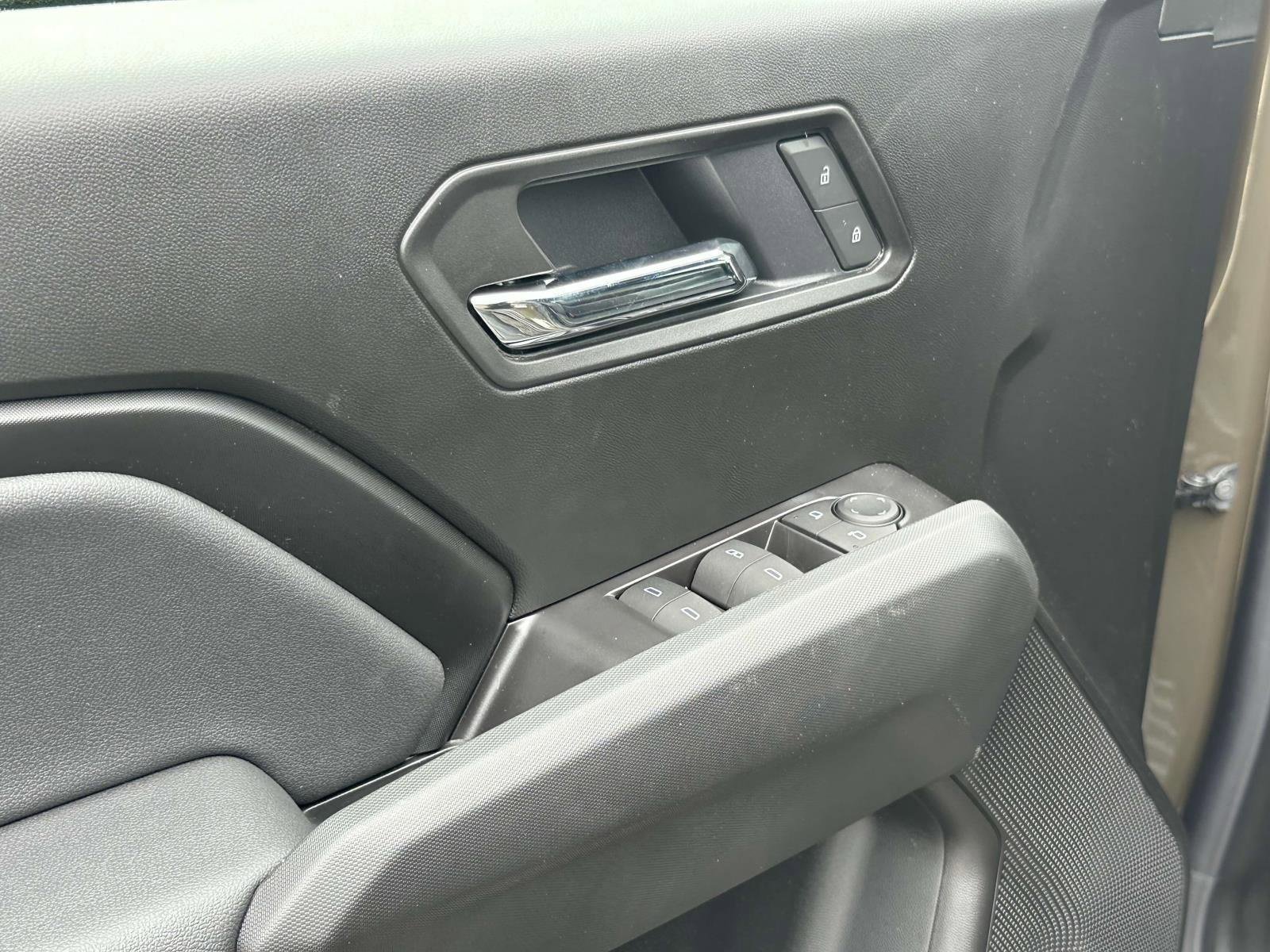 New 2025 GMC Canyon Elevation w/ Convenience Package image 17