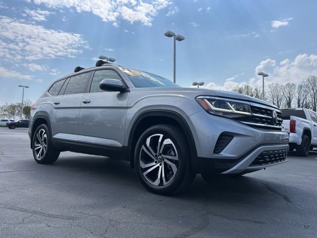 Used 2023 Volkswagen Atlas SEL image 3