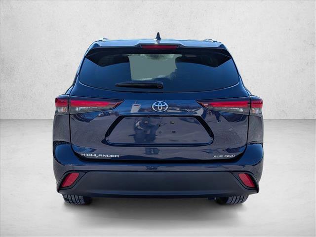 Used 2025 Toyota Highlander XLE image 7