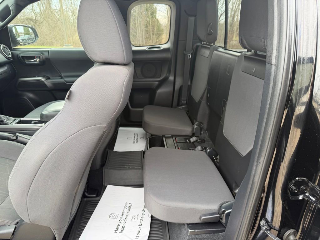 Used 2017 Toyota Tacoma TRD Sport w/ Premium & Technology Package image 25