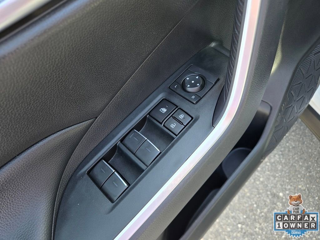 Used 2025 Toyota RAV4 XLE image 21