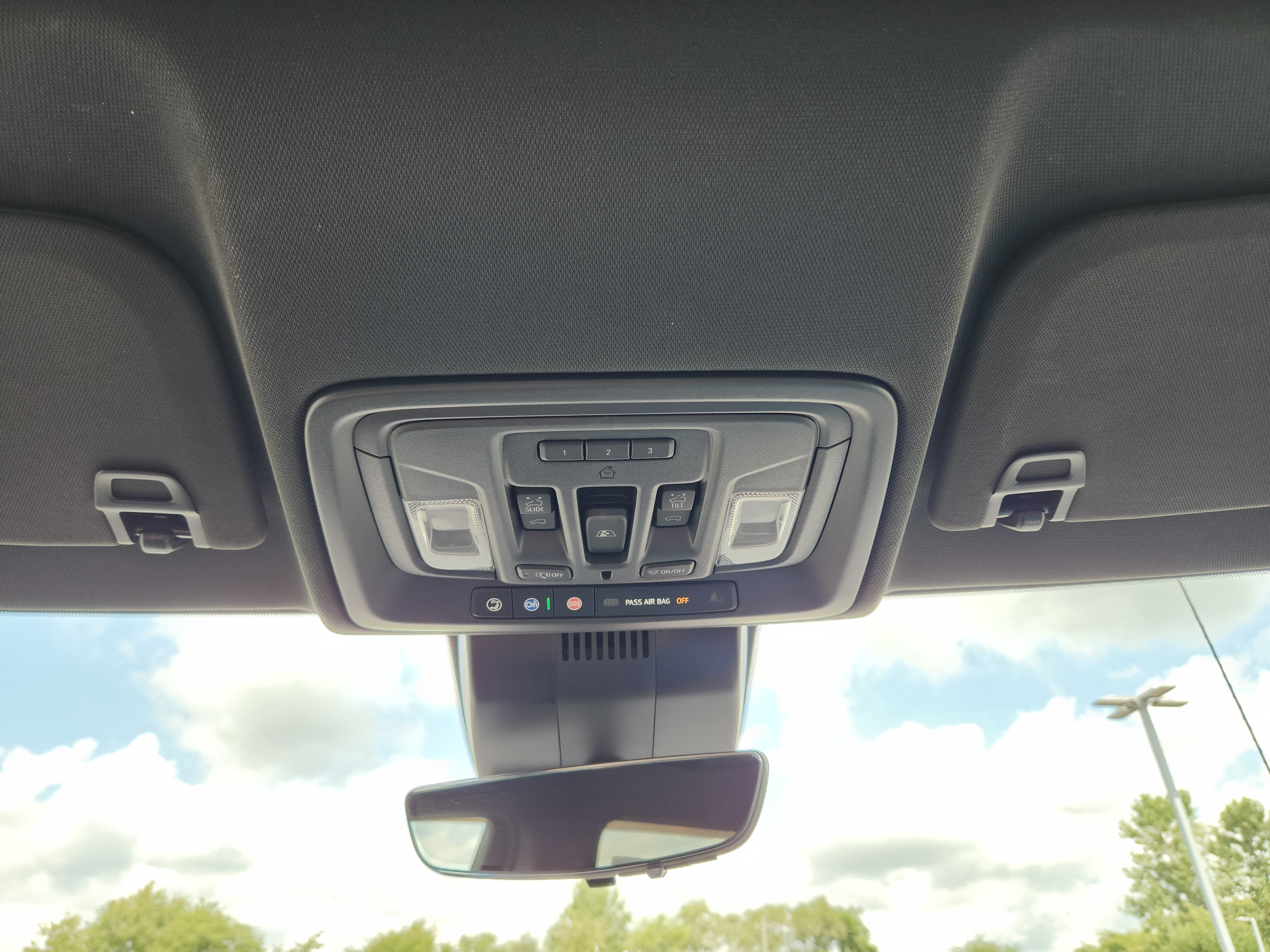 Used 2024 GMC Sierra 1500 AT4 w/ Technology Package AWD/4WD image 20