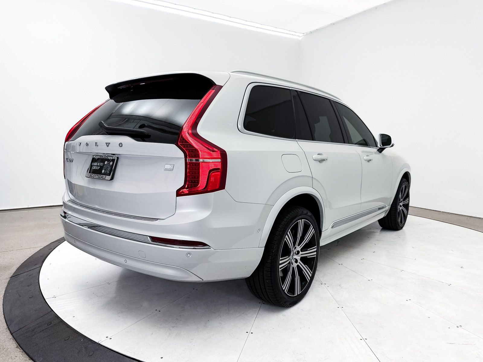 Used 2024 Volvo XC90 T8 Plus w/ Protection Package Premier image 20