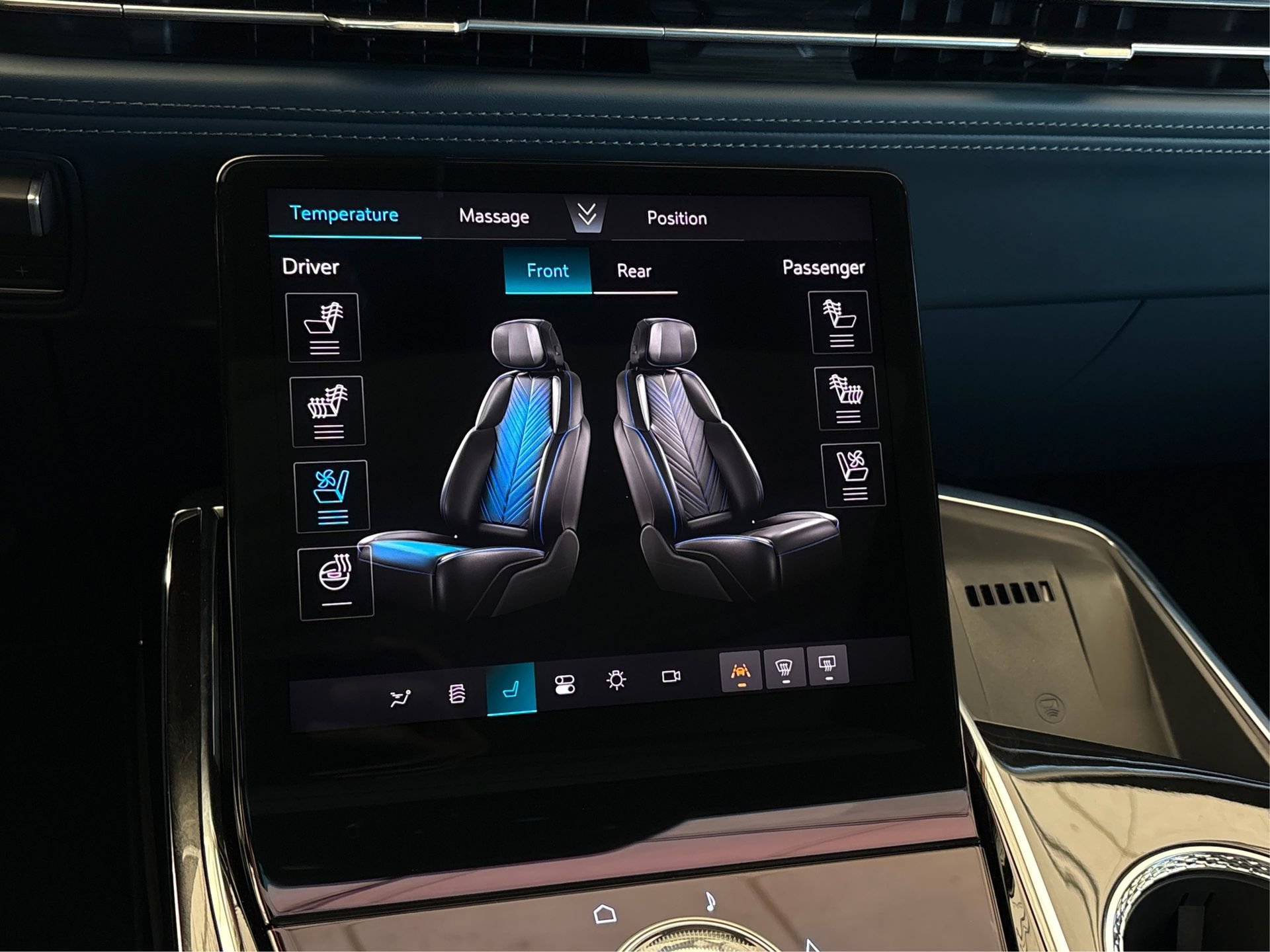 New 2026 Cadillac Escalade IQ Sport 2 AWD/4WD image 32