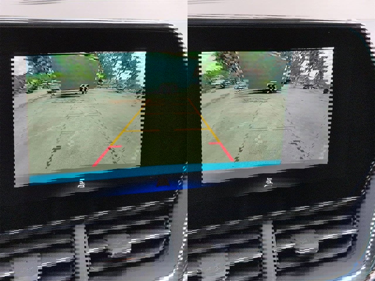 Used 2025 Chevrolet Trax RS w/ Driver Confidence Package image 17