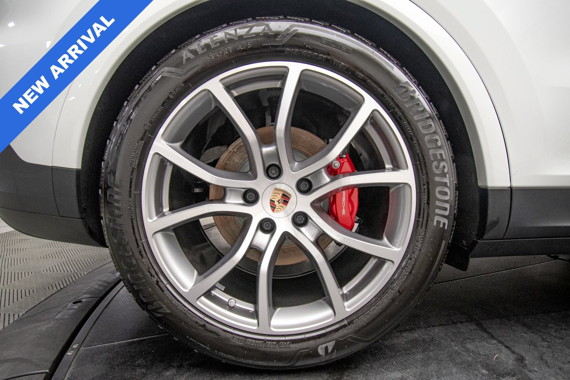 Used 2025 Porsche Cayenne S AWD/4WD image 33