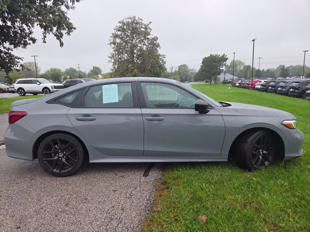 Used 2025 Honda Civic Sport image 4