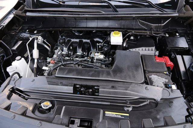 Used 2025 Nissan Pathfinder Platinum AWD/4WD image 30