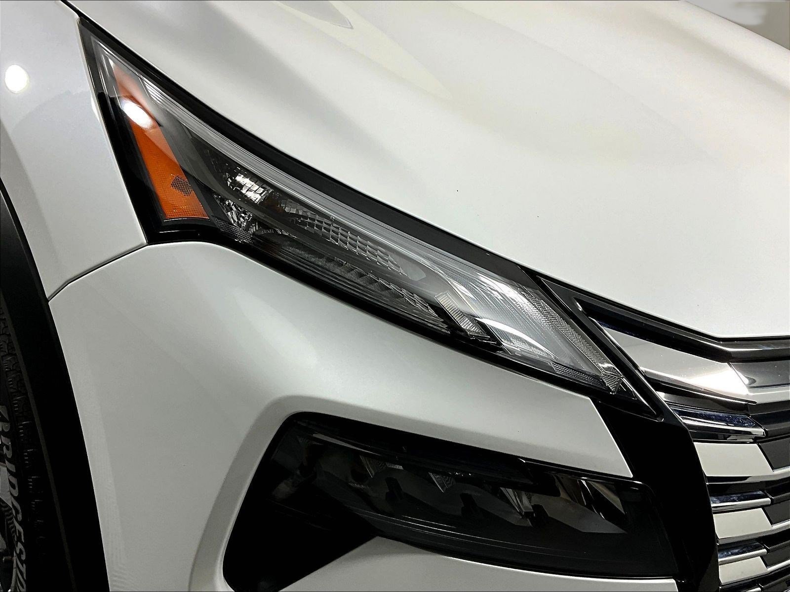 Certified 2025 Nissan Rogue SL AWD/4WD image 31