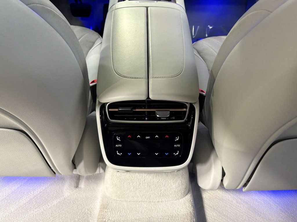 Used 2022 Mercedes-Benz EQS 580 4MATIC Sedan image 31